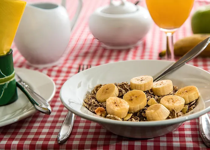 Hotel Iconic Igi Delhi International Airport New Delhi