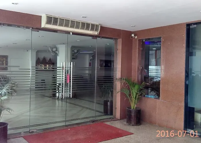 Hotel Hanuwant Palace New Delhi